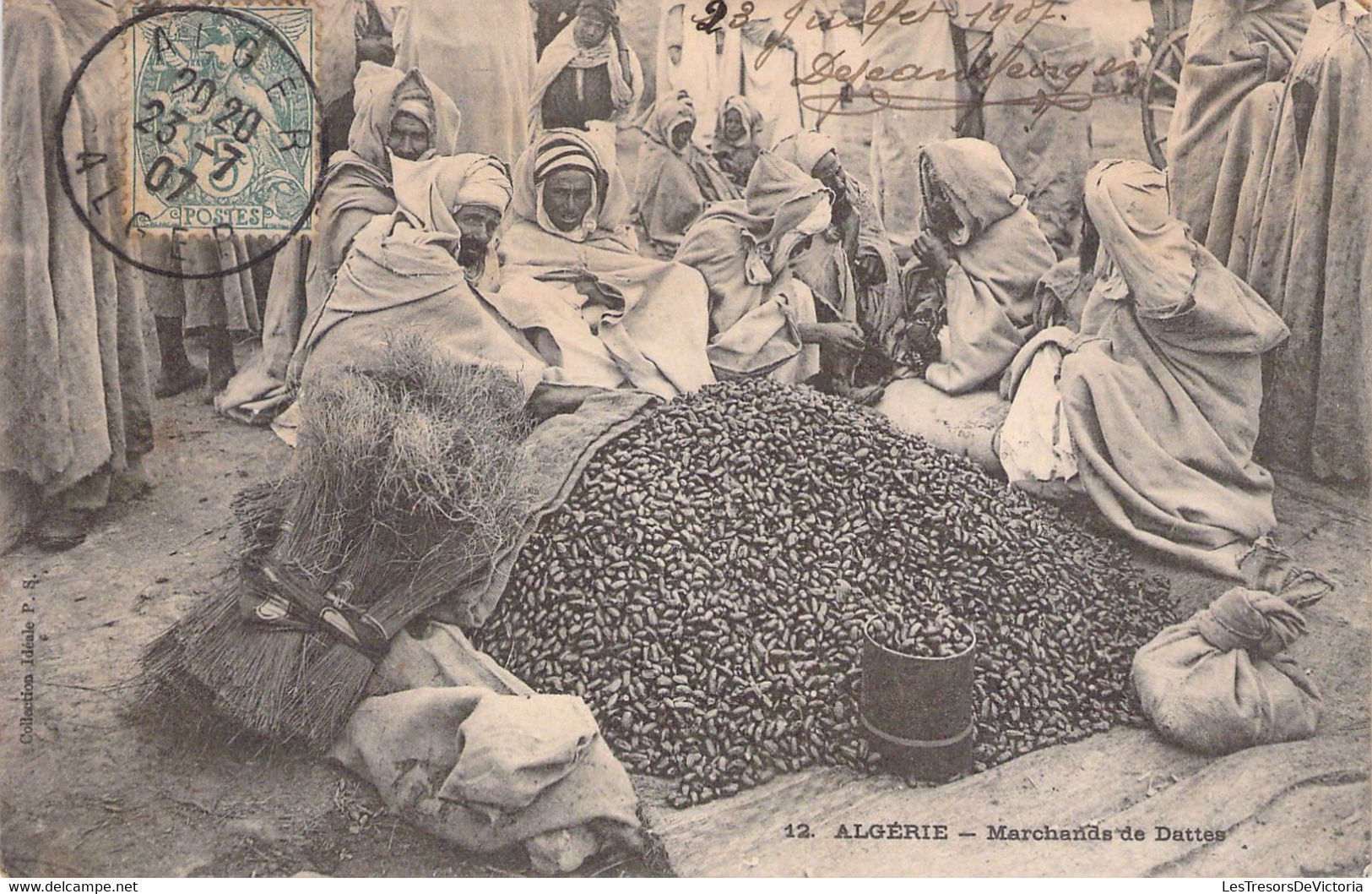 ALGERIE - Marchands De Dattes - Cartes Postales Anciennes - Profesiones