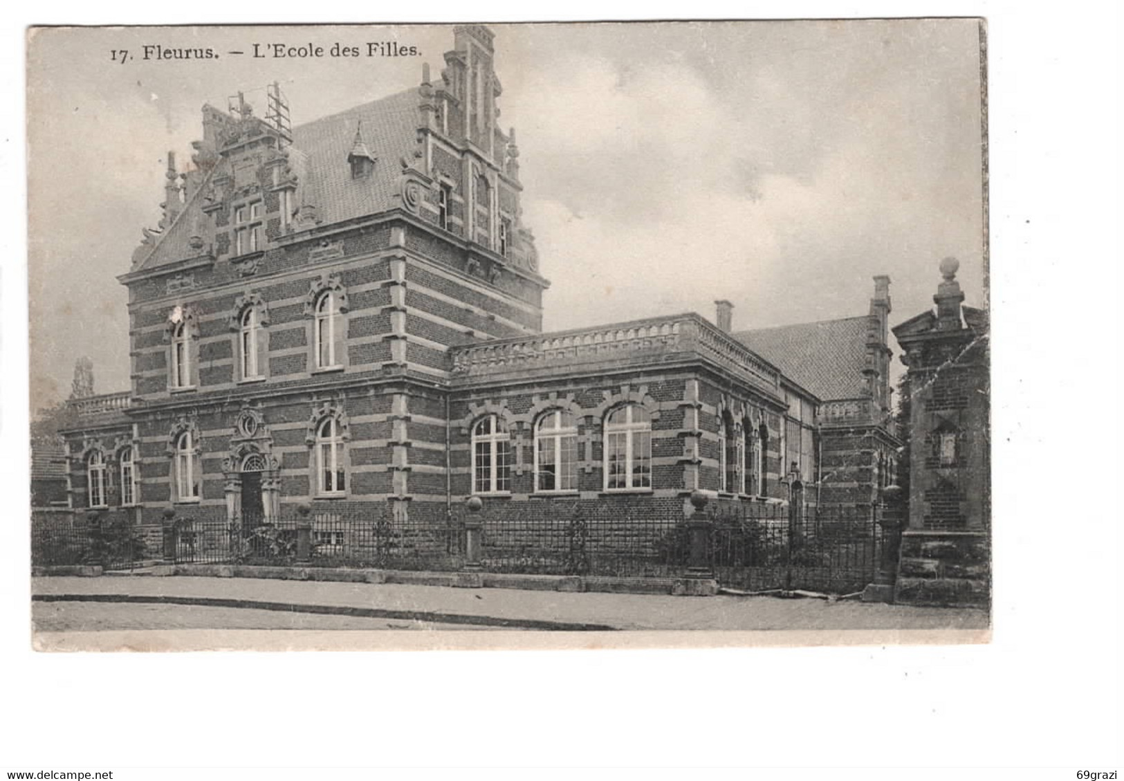 Fleurus Ecole Des Filles No 17 - Fleurus