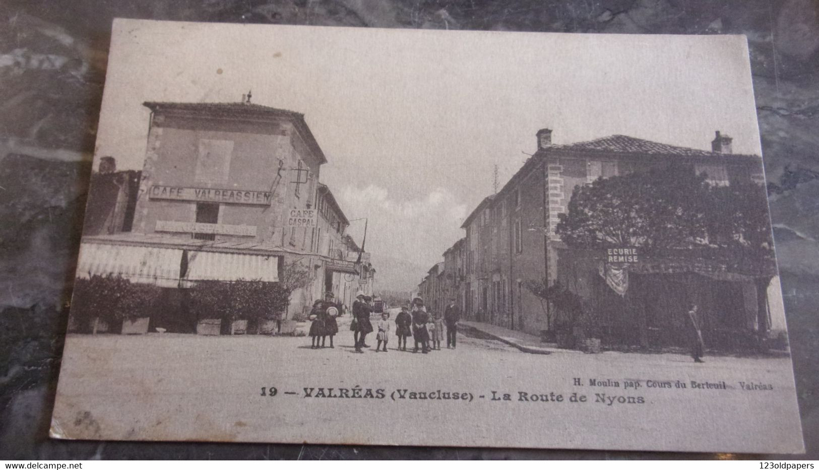 84 VAUCLUSE VALREAS  LA ROUTE DE NYONS CACHET MILITAIRE WWI 1918 - Valreas