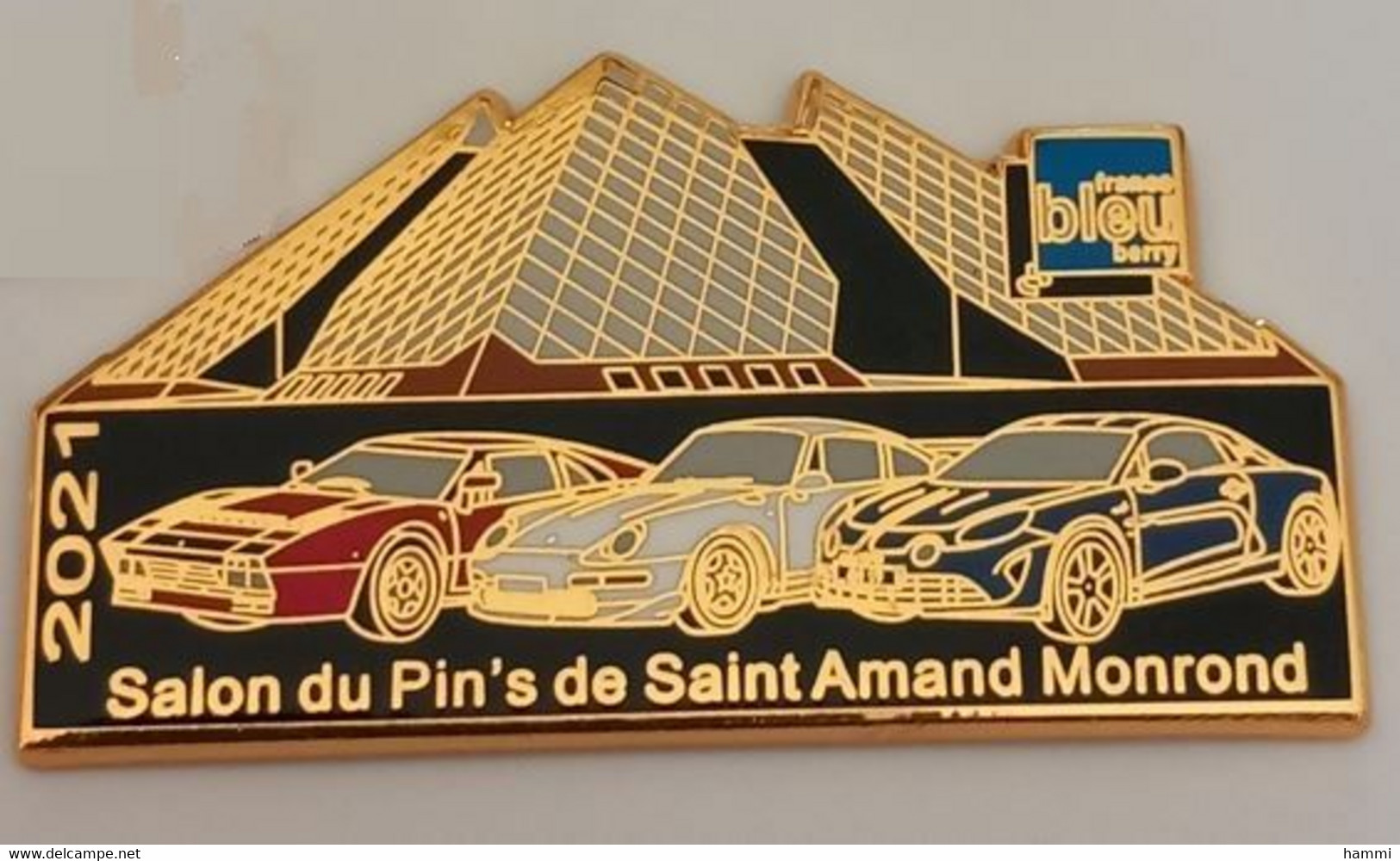 XX261 Pin's Alpine Renault Porsche Ferrari Pyramide Radio France Bleu Berry Qualité Zamac Achat Immédiat - Porsche