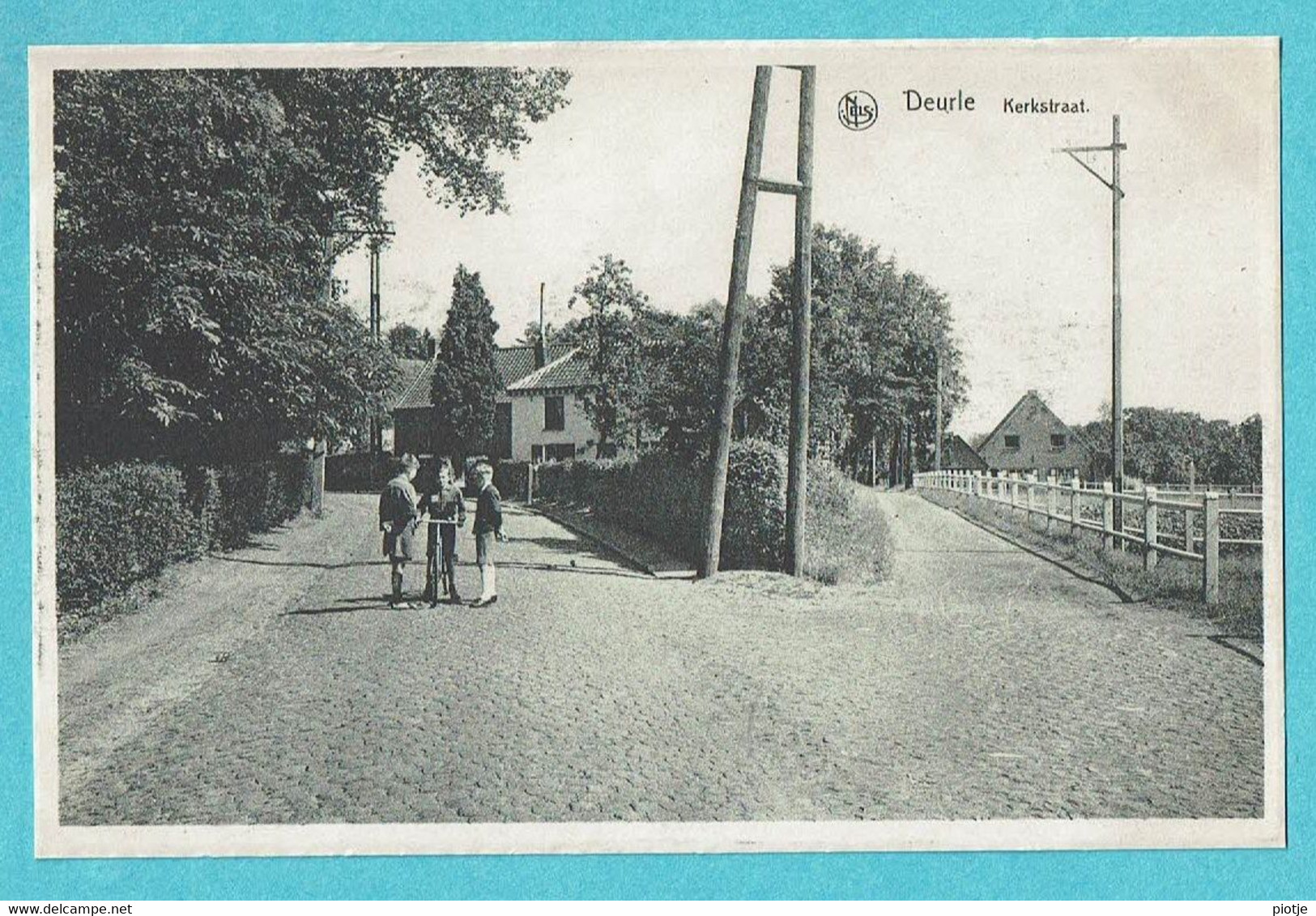 * Deurle - Sint Martens Latem (Oost Vlaanderen) * (Nels, Uitg A. Claerhout) Kerkstraat, Rue De L'église, Animée, Vélo - Sint-Martens-Latem