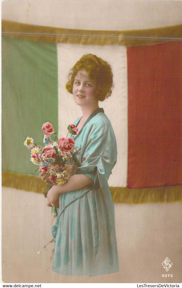 Fantaisie - Femme - Bouquet De Fleurs - Drapeau Italien - Editeur : L. Brangeur - Carte Postale Ancienne - Femmes