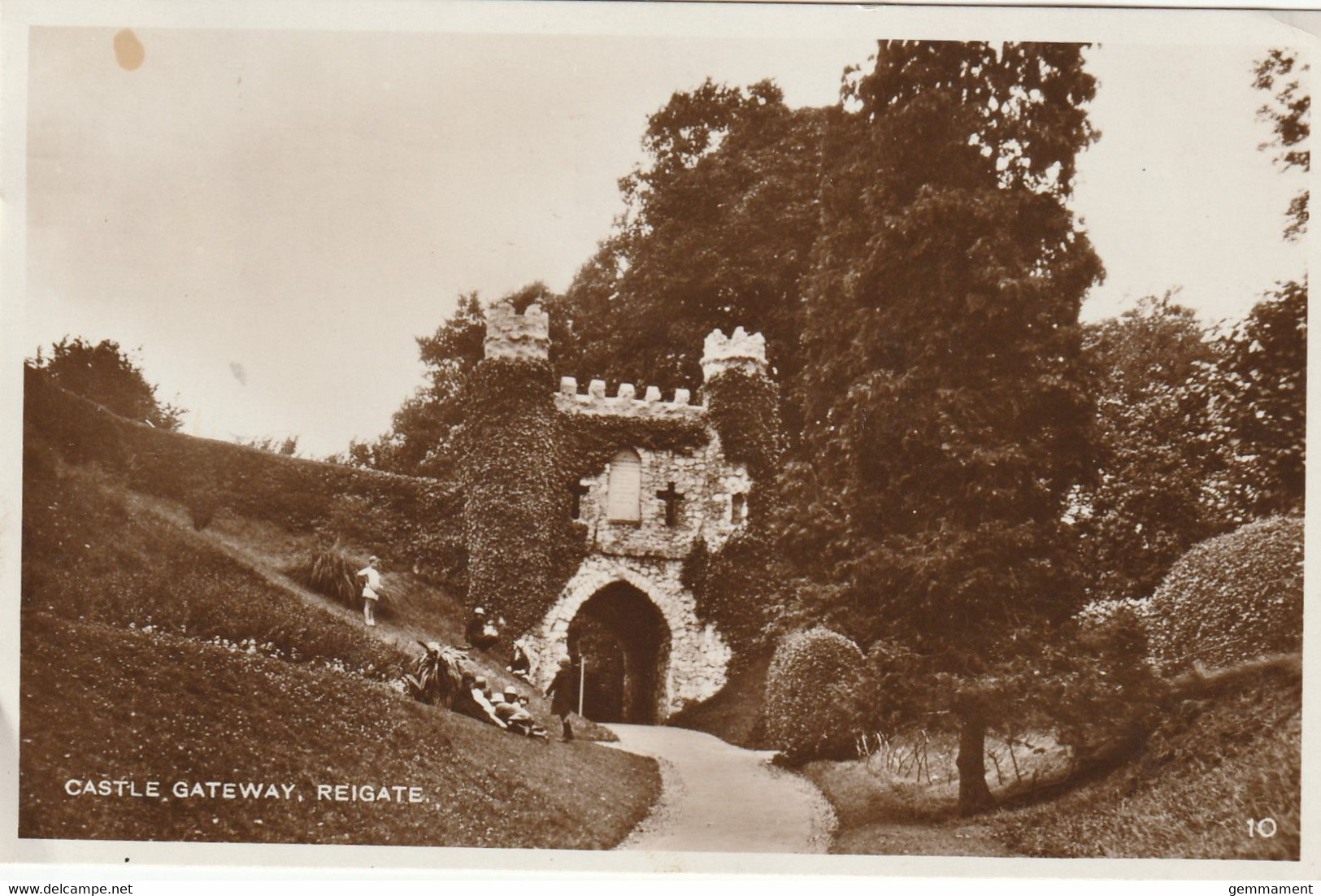 REIGATE - CASTLE GATEWAY - Surrey