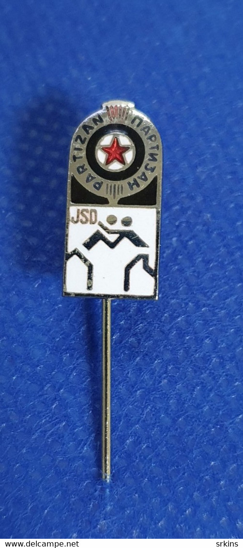 Enamel Pin Badge Wrestling Club Partizan Belgrade Serbia Yugoslavia "silver" Variant - Lotta