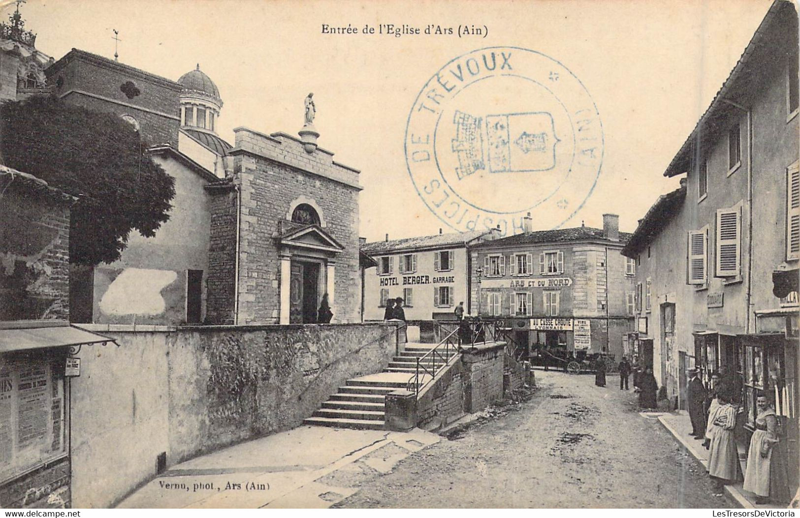 FRANCE - 01 - Ars-sur-Formans - Entrée De L'Eglise - Editeur Vernu - Carte Postale Ancienne - Ars-sur-Formans