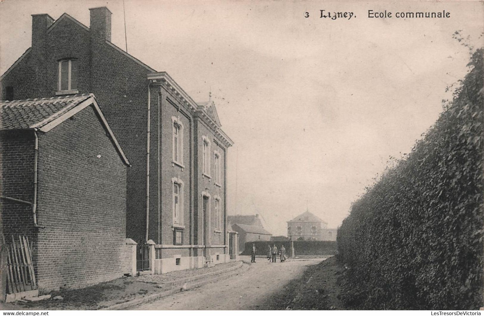 BELGIQUE - Ligney - Ecole Communale - Animé - Carte Postale Ancienne - - Otros & Sin Clasificación