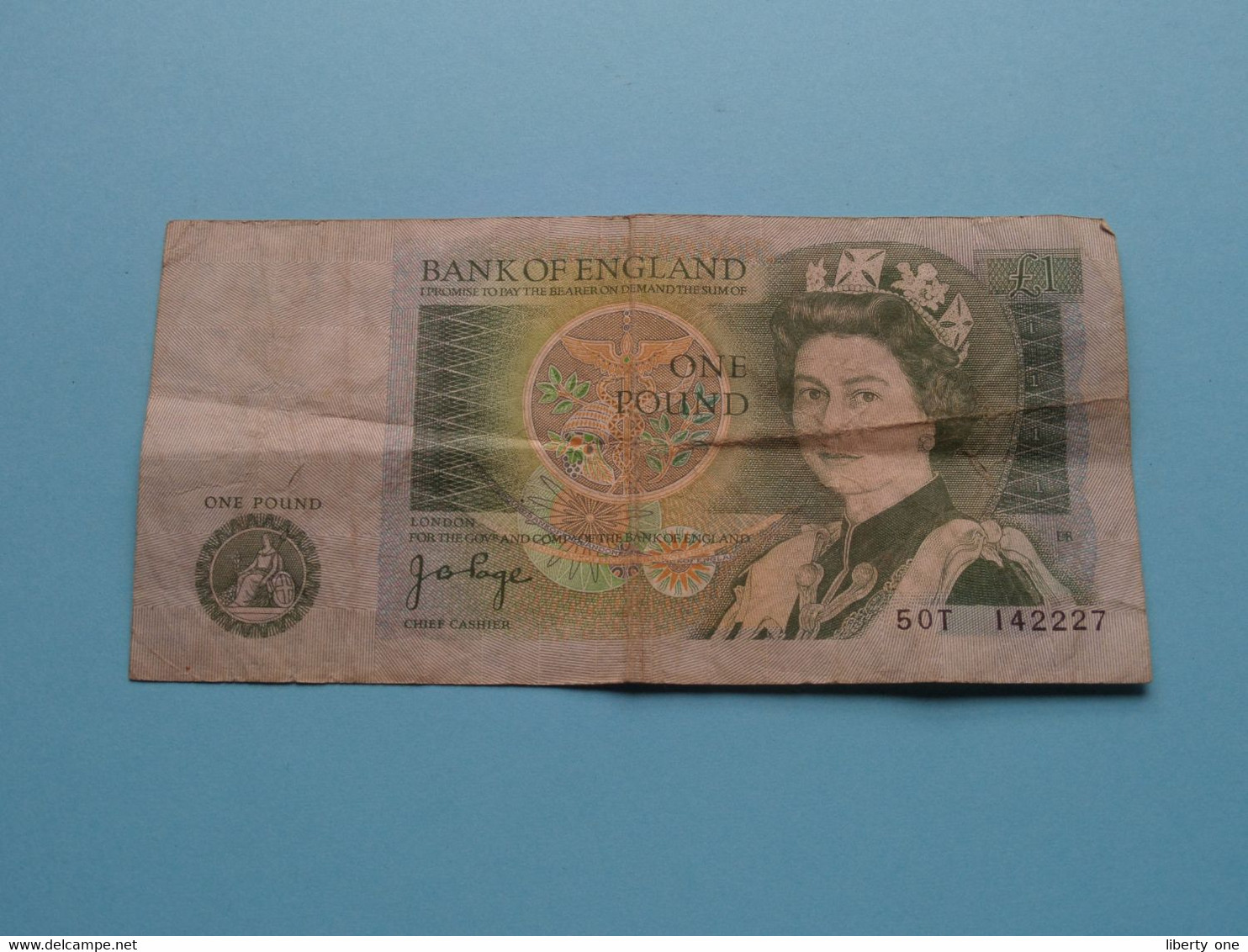 1 - One Pound £ ( 50 T 142227 - Sign Page ) >> ( See > Scans ) Circulated ! - 1 Pound