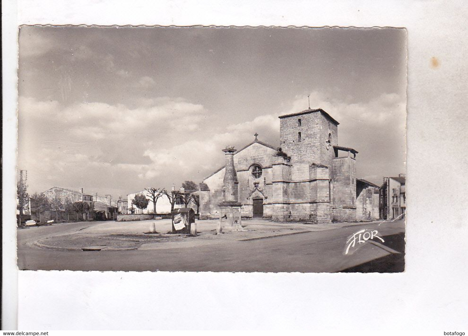 CPA PHOTO DPT 79 COULON, , L EGLISE - Coulonges-sur-l'Autize