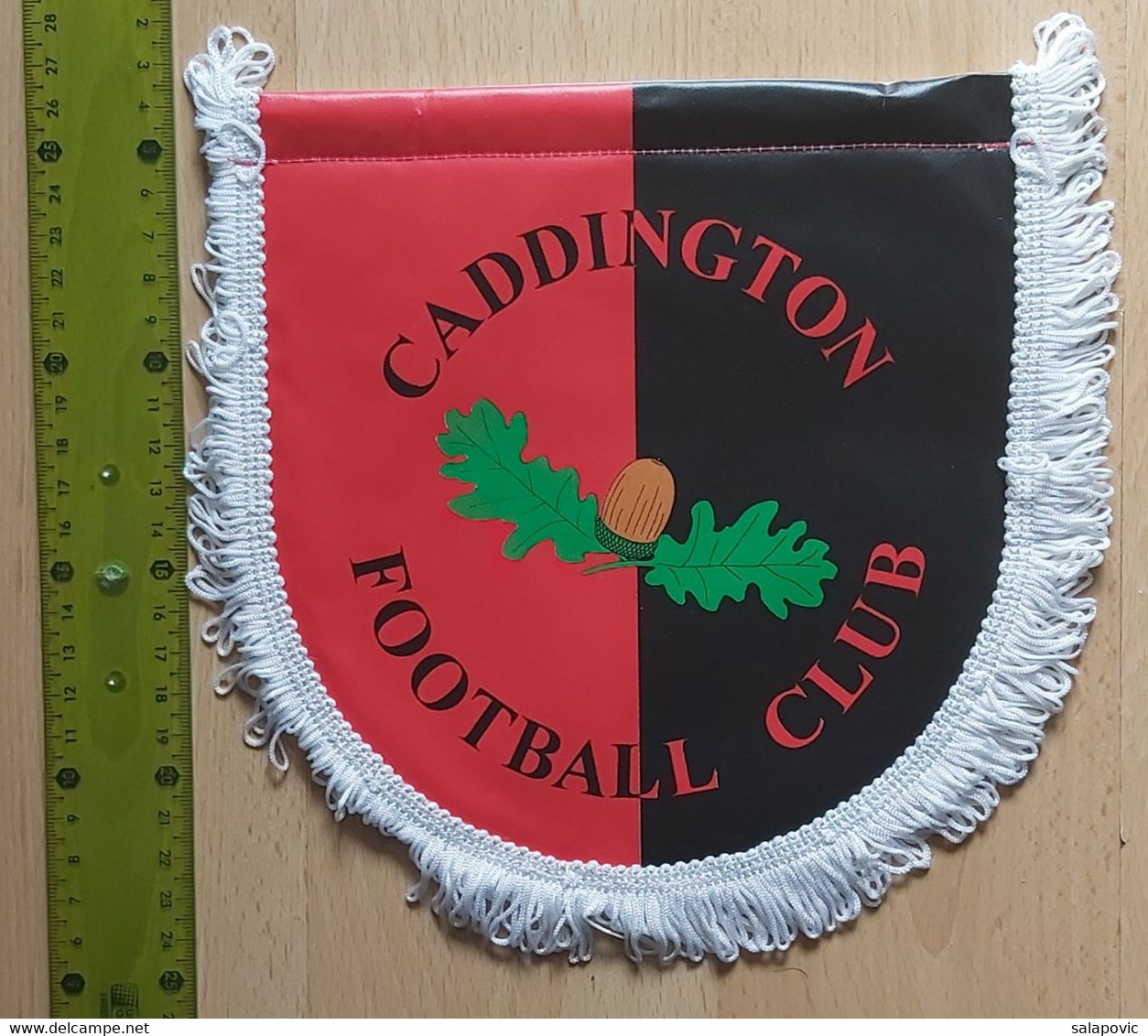 Caddington F.C. England Football Club SOCCER, FUTBOL, CALCIO PENNANT, SPORTS FLAG SZ74/17 - Habillement, Souvenirs & Autres