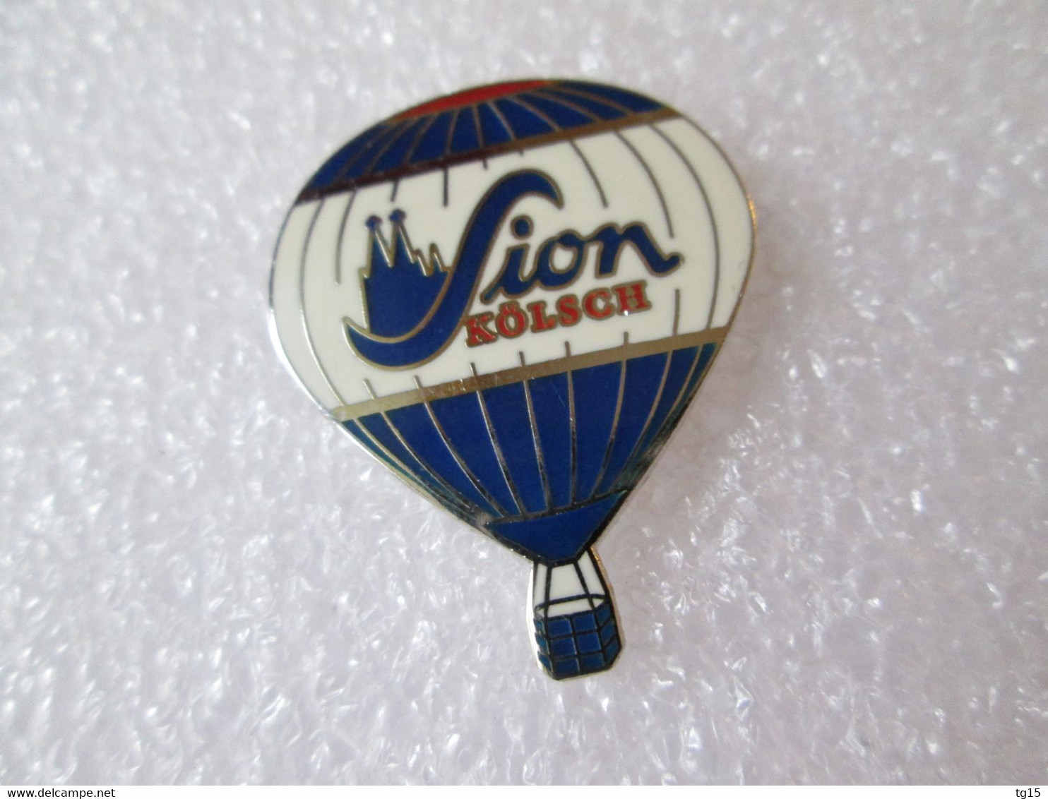 PIN'S    MONTGOLFIERE   BALLON   SION  Email De Synthese - Fesselballons