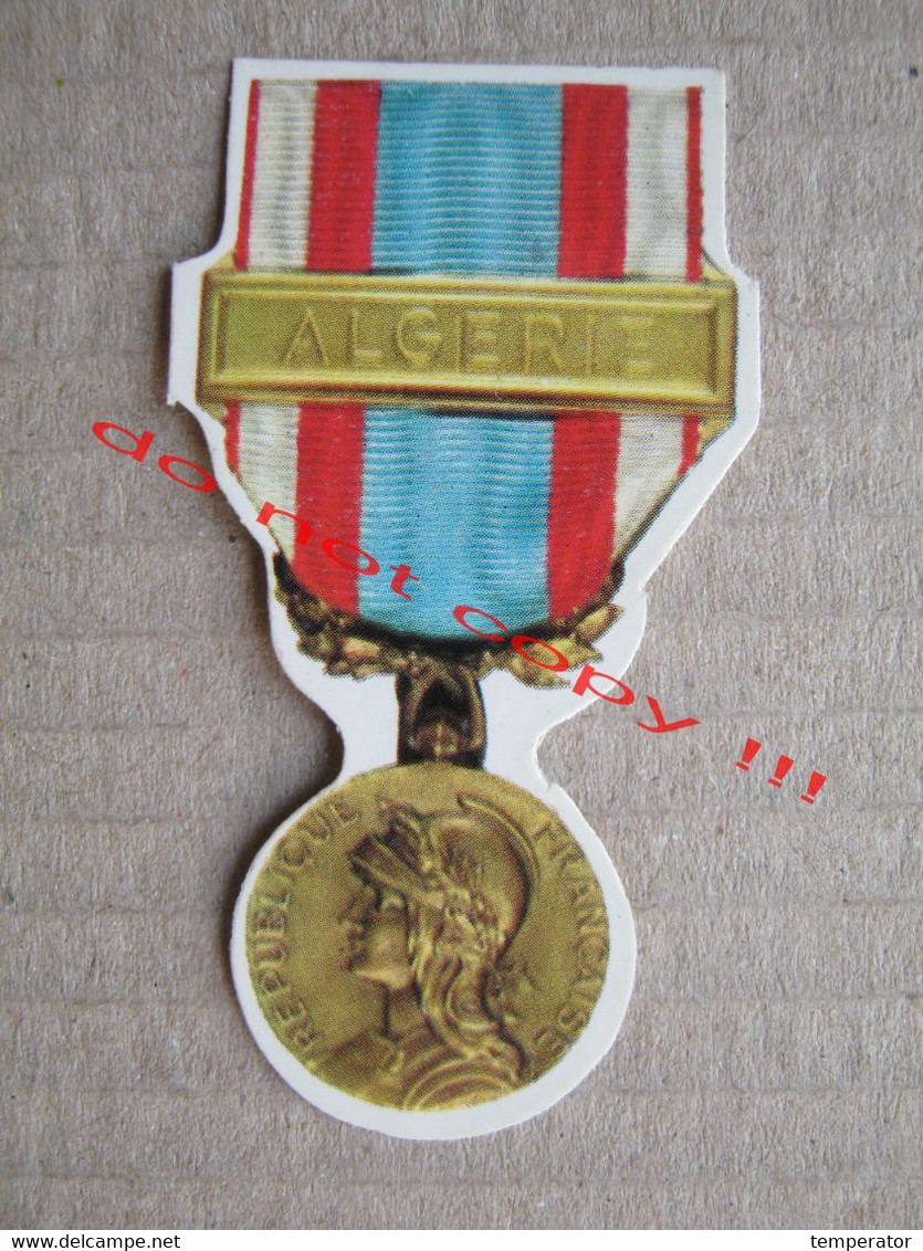 Rare Image Chromos Découpis Pain/Biscottes JACQUET, Militaria, Médaille Décoration Militaire - Mèdaille Commèmorative D' - Andere & Zonder Classificatie