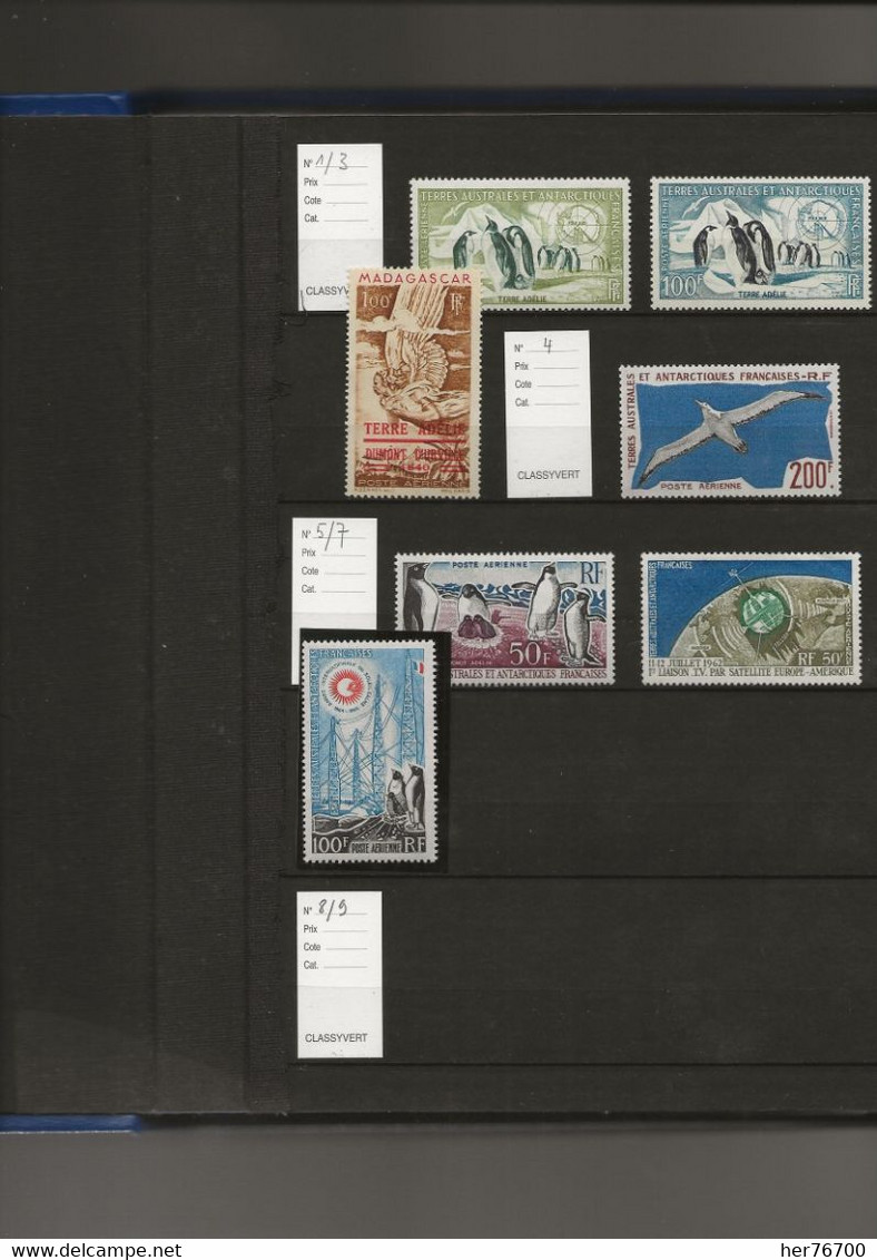 TAAF  COLLECTION EN DEUX CLASSEURS.  QQUES  TIMBRES ET CARNETS DE VOYAGES MANQUENT SINON COMPLET NEUF SANS TRACE DE CHA - Collections, Lots & Series