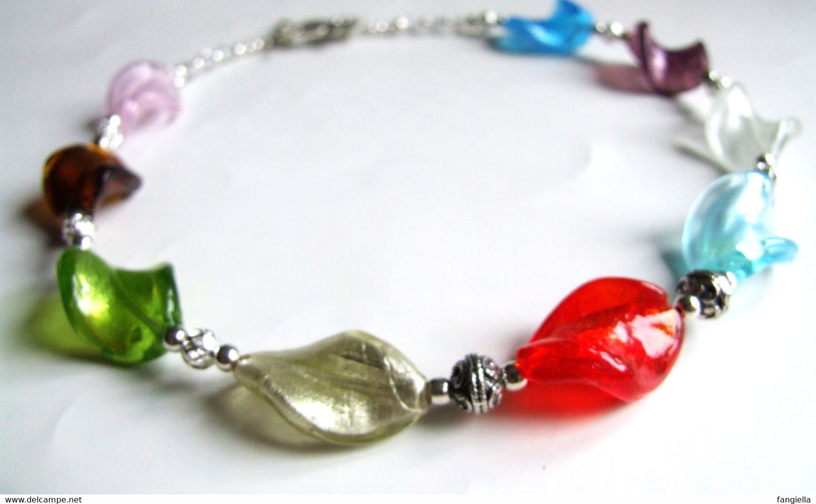 Collier perles verre, perles sur feuilles d'argent, travail artisanal, cadeau original femme, collier multicolore chic,