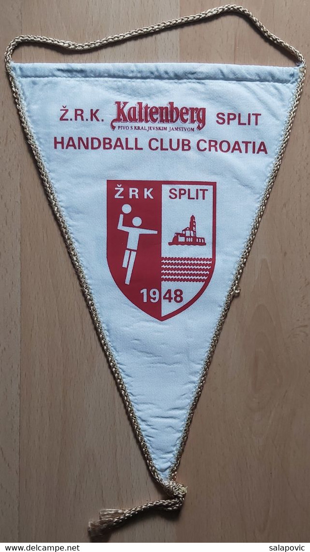 ZRK Split Kaltenberg Croatia Handball Club  PENNANT, SPORTS FLAG  SZ74/54 - Handball