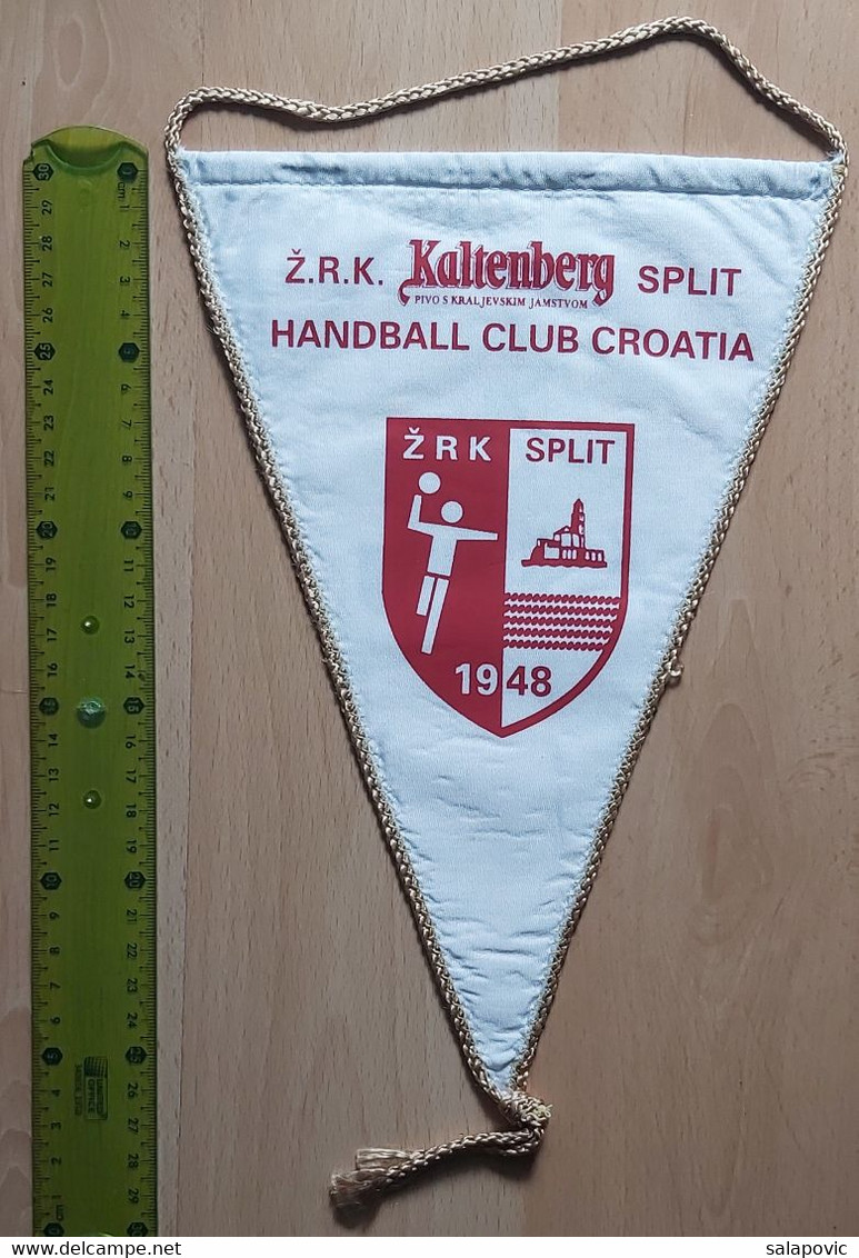 ZRK Split Kaltenberg Croatia Handball Club  PENNANT, SPORTS FLAG  SZ74/54 - Handbal