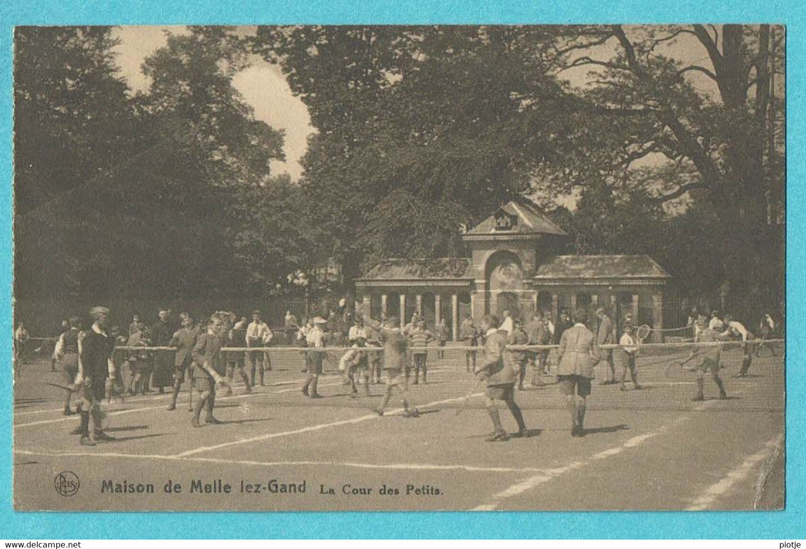 * Melle (Oost Vlaanderen) * (Nels, Ern Thill) Maison De Melle Lez Gand, La Cour Des Petits, école, School, Tennis, Sport - Melle