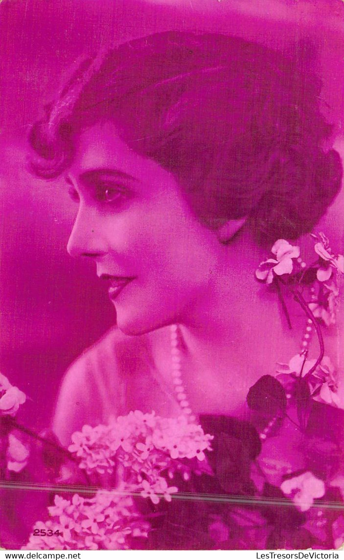 Photographie - Femme - Portrait - Collier De Perle - Fleurs - Carte Postale Ancienne - Fotografie