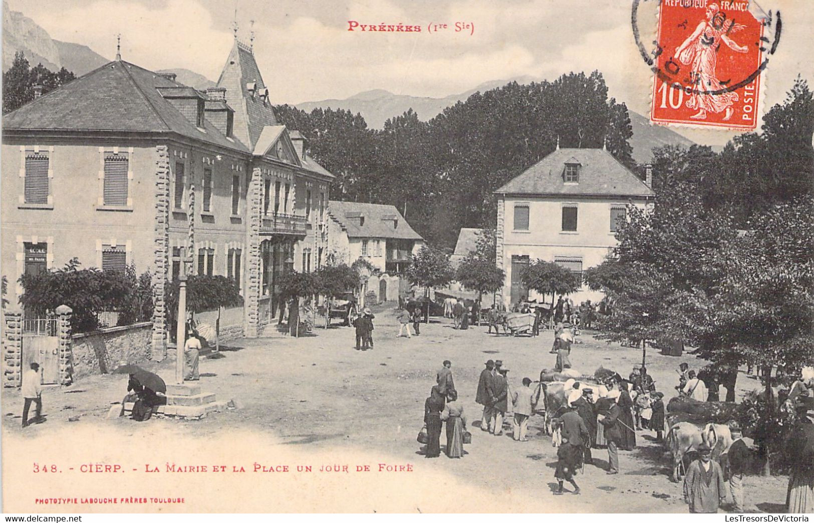 MARCHES - CIERP - La Mairie Et La Place Un Jour De Foire - Carte Postale Ancienne - Marchés