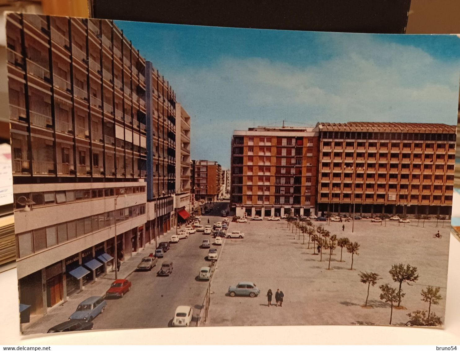 Cartolina Lecce ,piazza Mazzini Via Salvatore Trinchese 1966 - Lecce