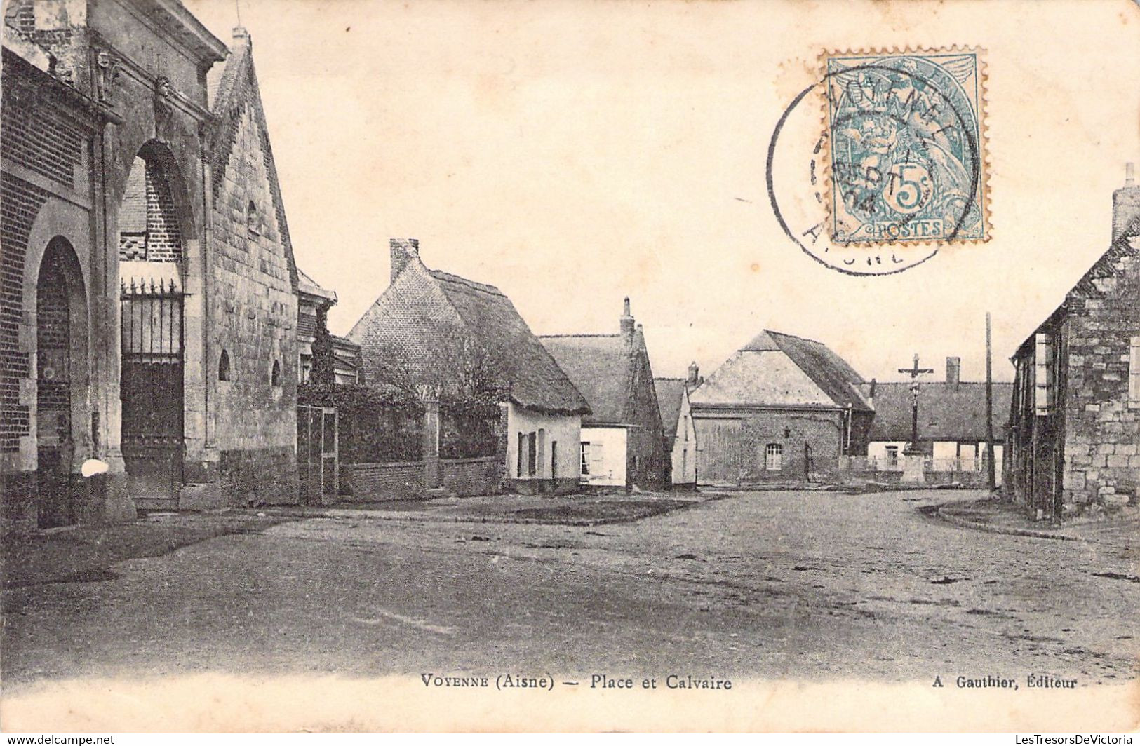 FRANCE - 02 - VOYENNE - Place Et Calvaire - Carte Postale Ancienne - Sonstige & Ohne Zuordnung