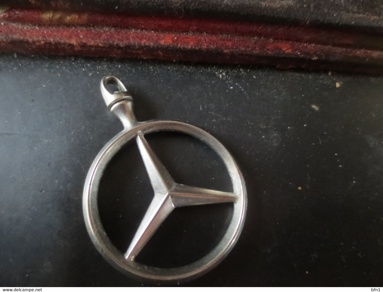 PENDENTIF LOGO MERCEDES BENZ - Pendants