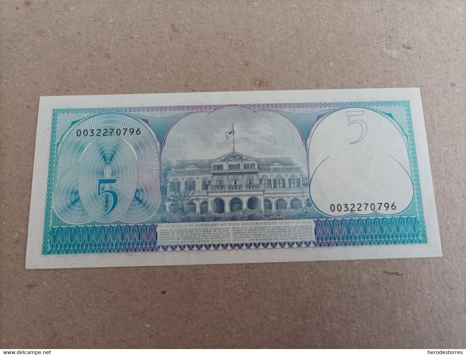 Billete De Suriname De 5 Gulden, Año 1982, Nº Bajo 0032270796, UNC - Surinam