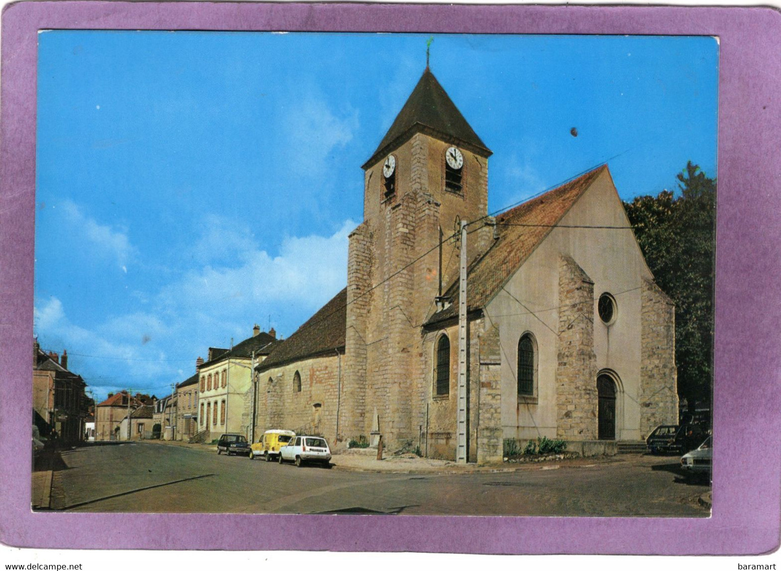 89 EGRISELLES Le BOCAGE L'Église Et La Place  Automobiles Renault 5 16  4 F4 Assistance Renault  Peugeot 504 - Egriselles Le Bocage