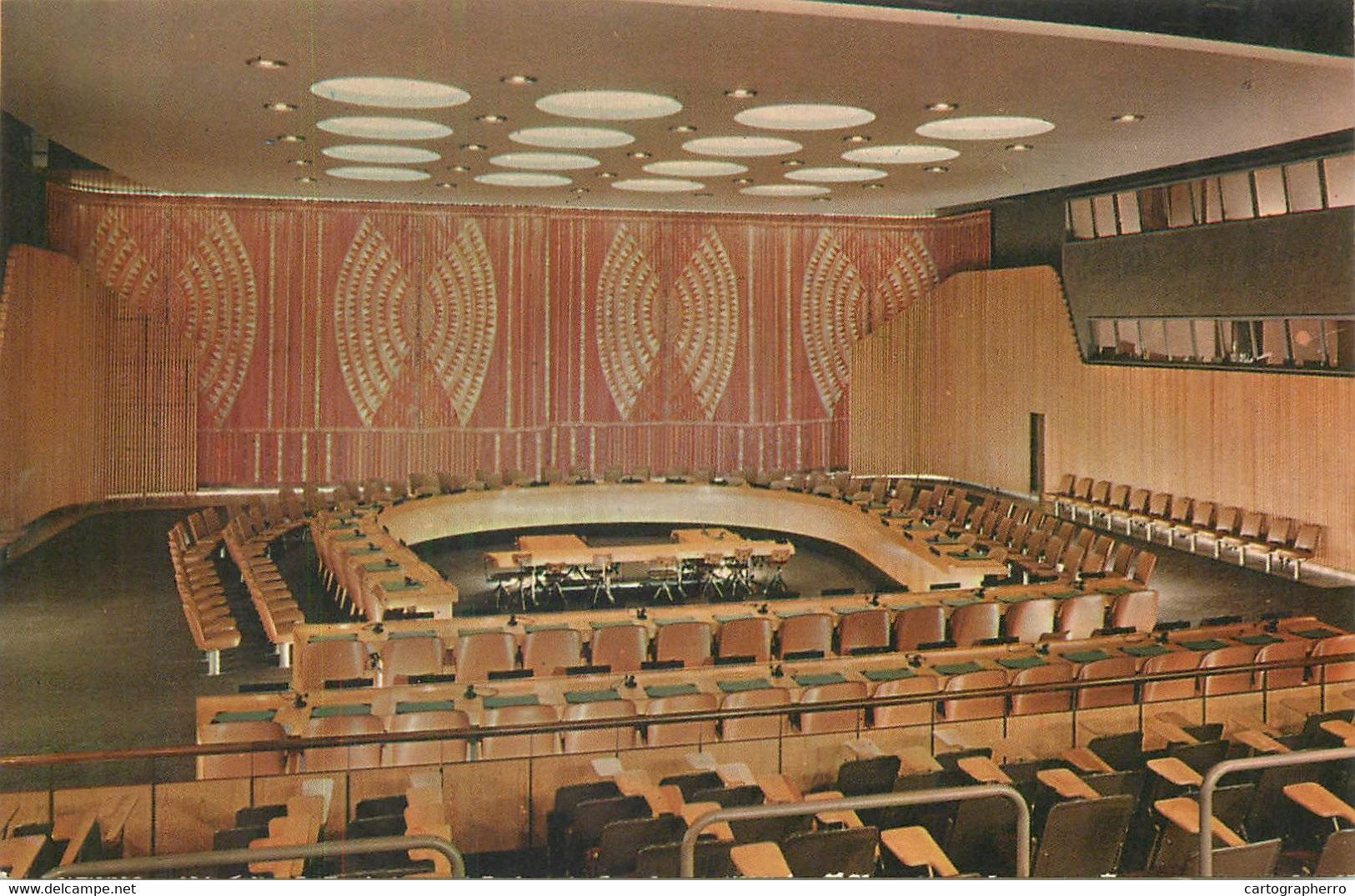 Postcard USA United States NY United Nations HQ UN Council Chamber - Places & Squares