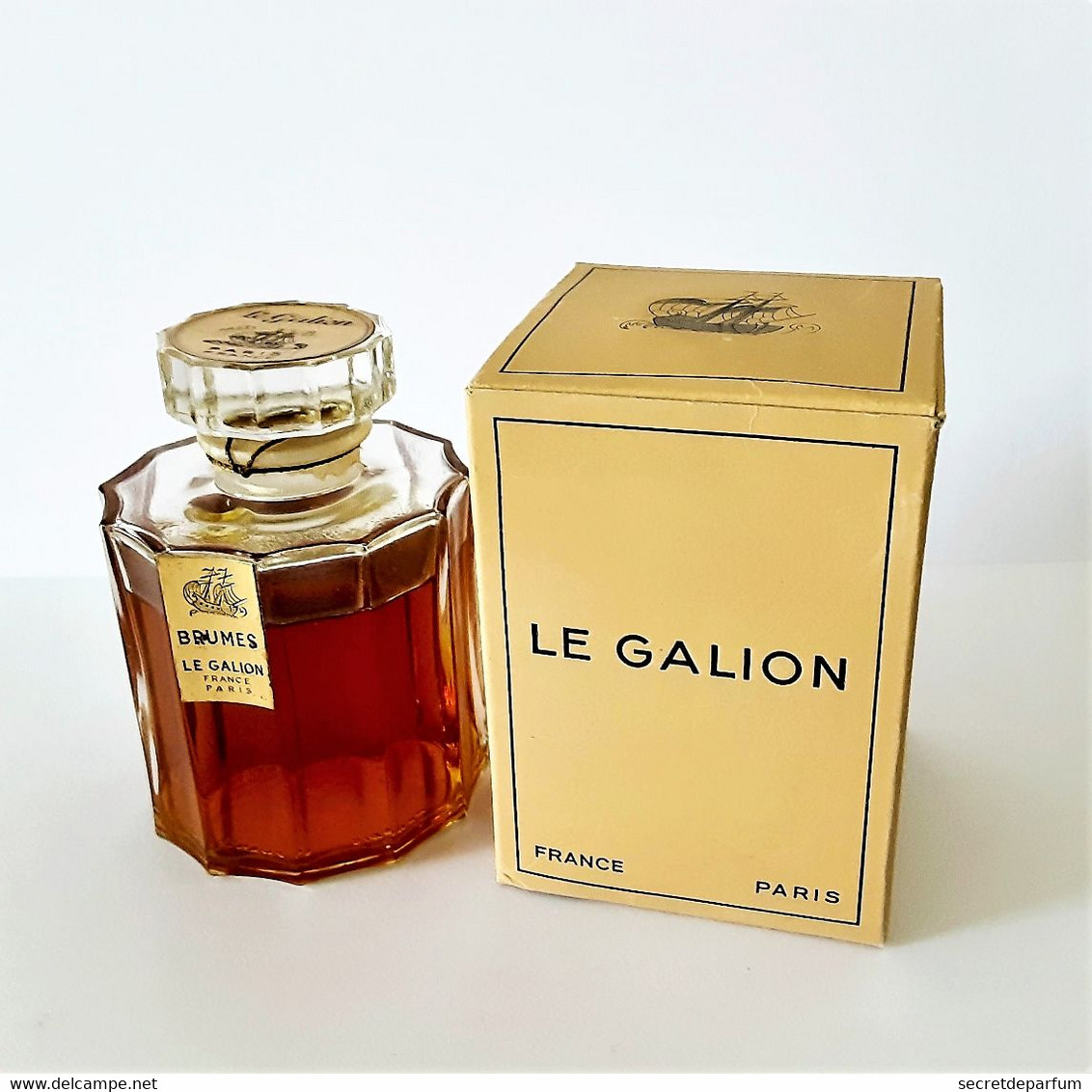 Flacon De Parfum  BRUMES  De LE GALION Hauteur Totale 8.5 Cm + Boite - Damen