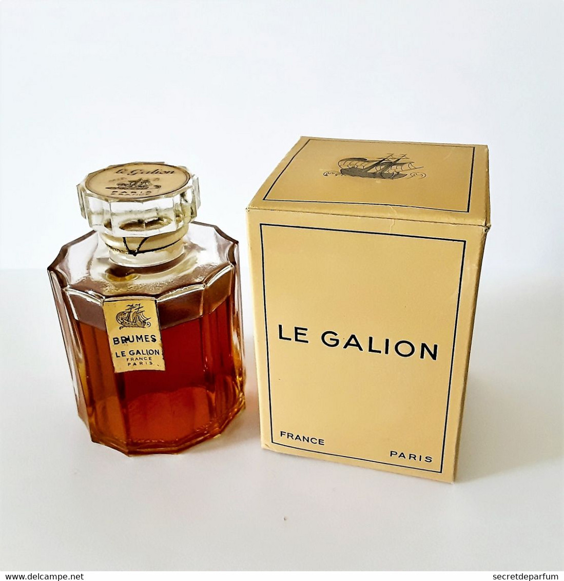 Flacon De Parfum  BRUMES  De LE GALION Hauteur Totale 8.5 Cm + Boite - Dames