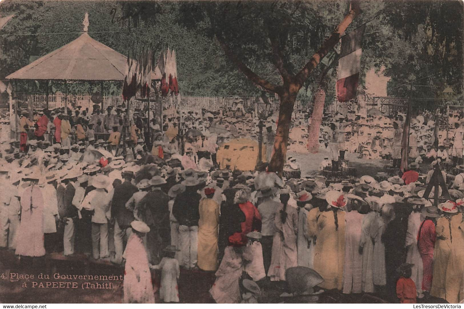 TAHITI - Place Du Gouvernement A Papeete - Colorisé Et Animé  - Carte Postale Ancienne - - Tahiti