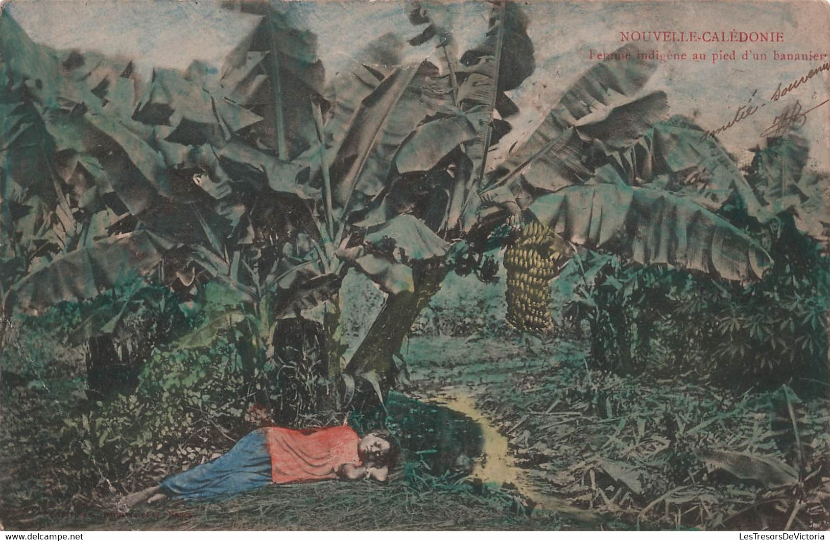 Nouvelle Calédonie - Femme Indigene Au Pied D'un Bananier - Colorisée - RARE - Timbre Taxe - Carte Postale Ancienne - Nueva Caledonia