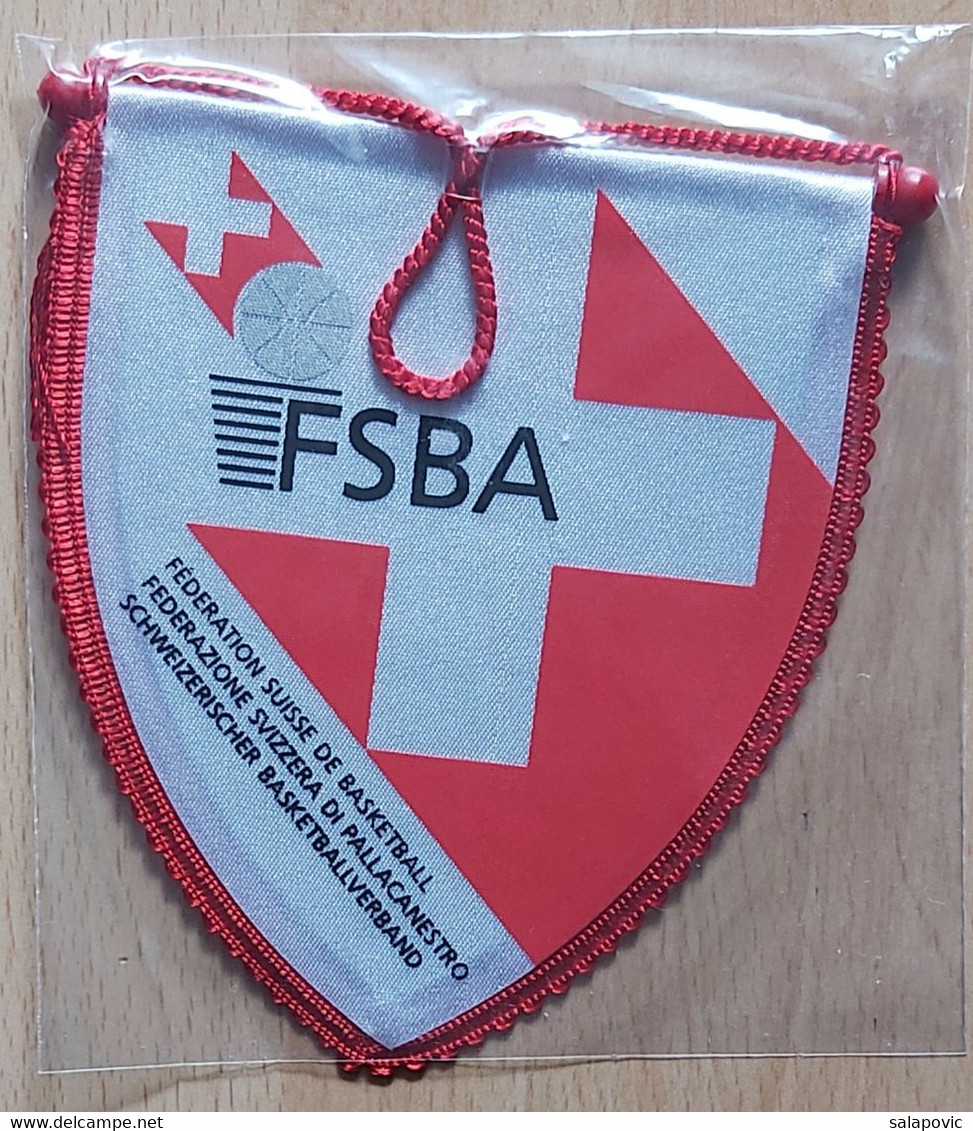 FSBA Switzerland Basketball Federation Suisse  PENNANT, SPORTS FLAG  SZ74/72 - Bekleidung, Souvenirs Und Sonstige