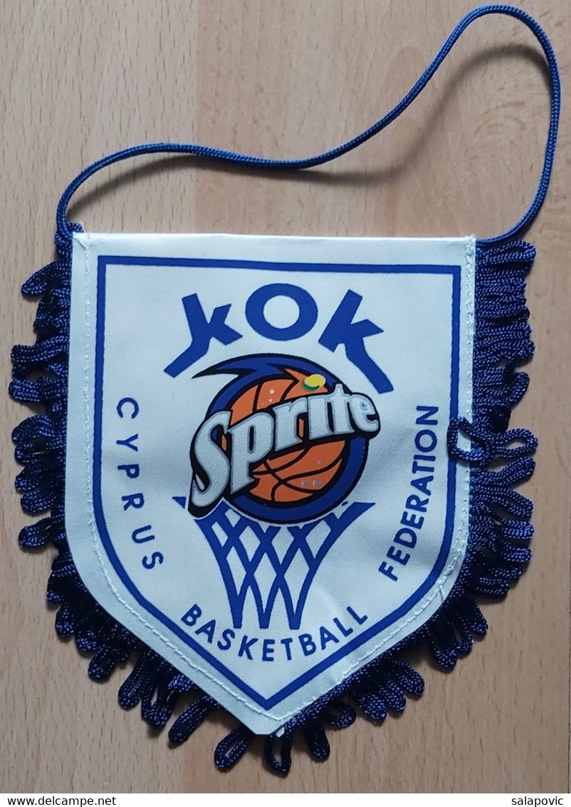 Cyprus Basketball Federation  PENNANT, SPORTS FLAG  SZ74/73 - Abbigliamento, Souvenirs & Varie