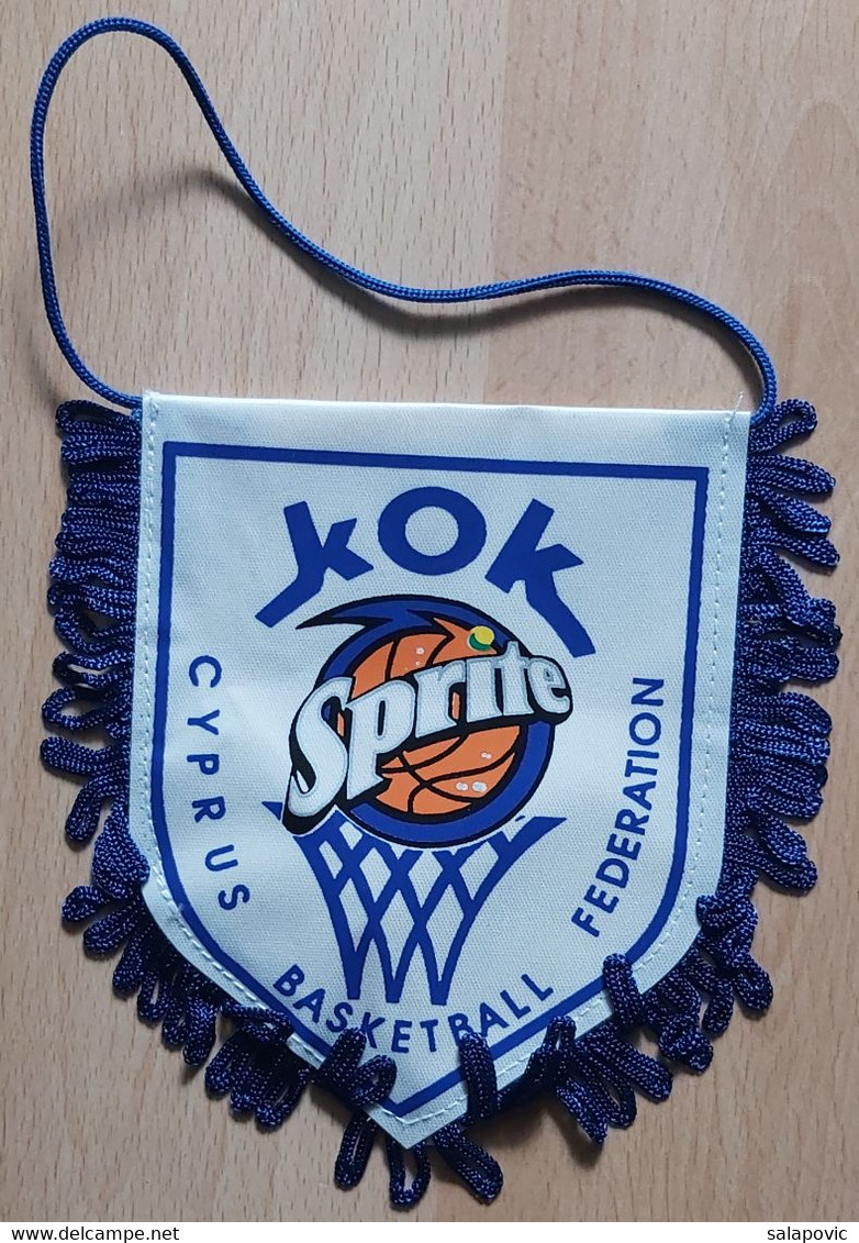 Cyprus Basketball Federation  PENNANT, SPORTS FLAG  SZ74/73 - Bekleidung, Souvenirs Und Sonstige