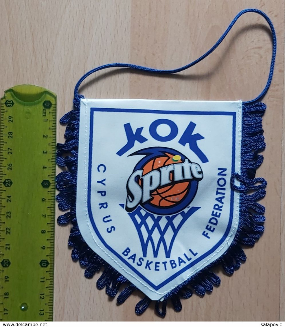 Cyprus Basketball Federation  PENNANT, SPORTS FLAG  SZ74/73 - Bekleidung, Souvenirs Und Sonstige