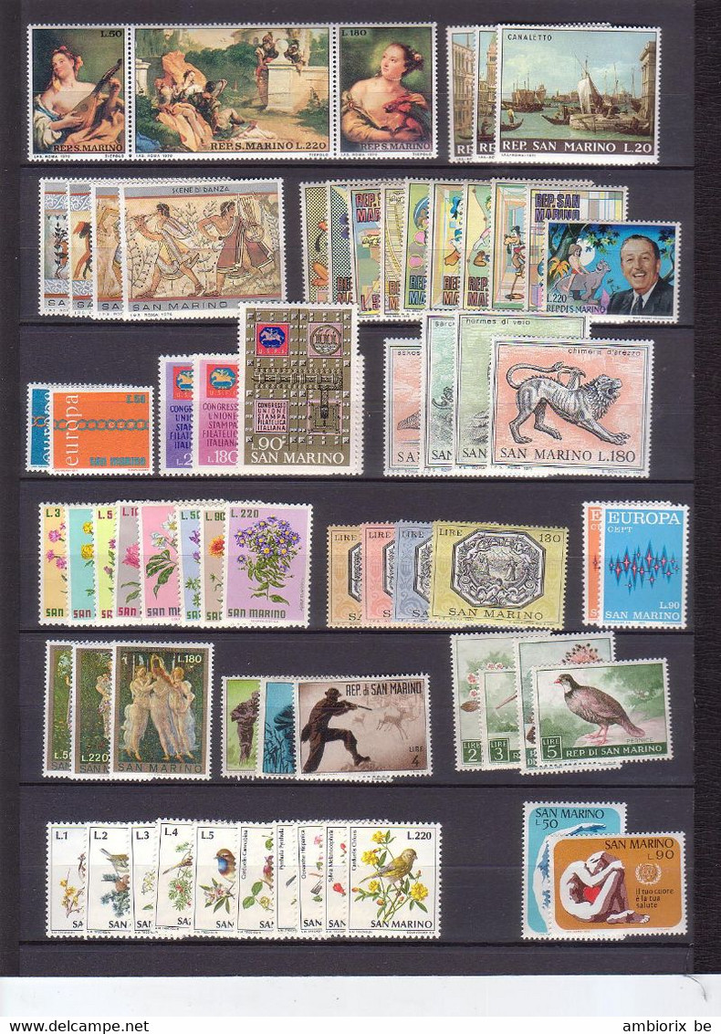 San Marion  Accumulation De 250 Timbres Neufs - Voir Description - Collezioni & Lotti