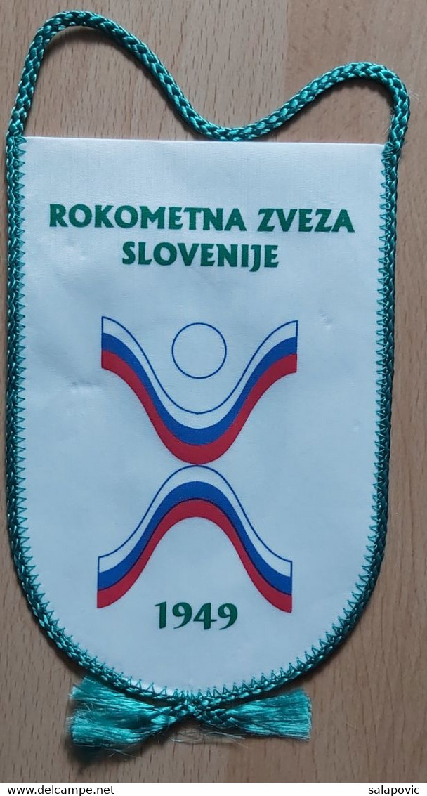 Slovenia Handball Federation Rukometna Zveza Slovenije PENNANT, SPORTS FLAG  SZ74/73 - Palla A Mano