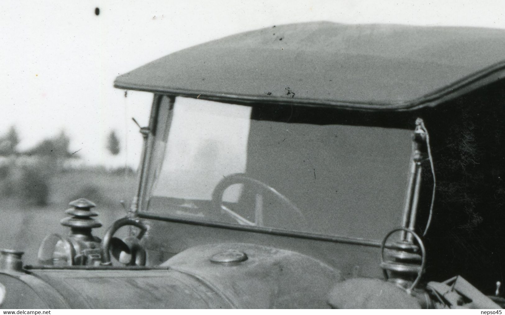 Automobile Ancienne.vieille Voiture.une Journée De Pêche à La Ligne.pêcheurs. - Automobiles