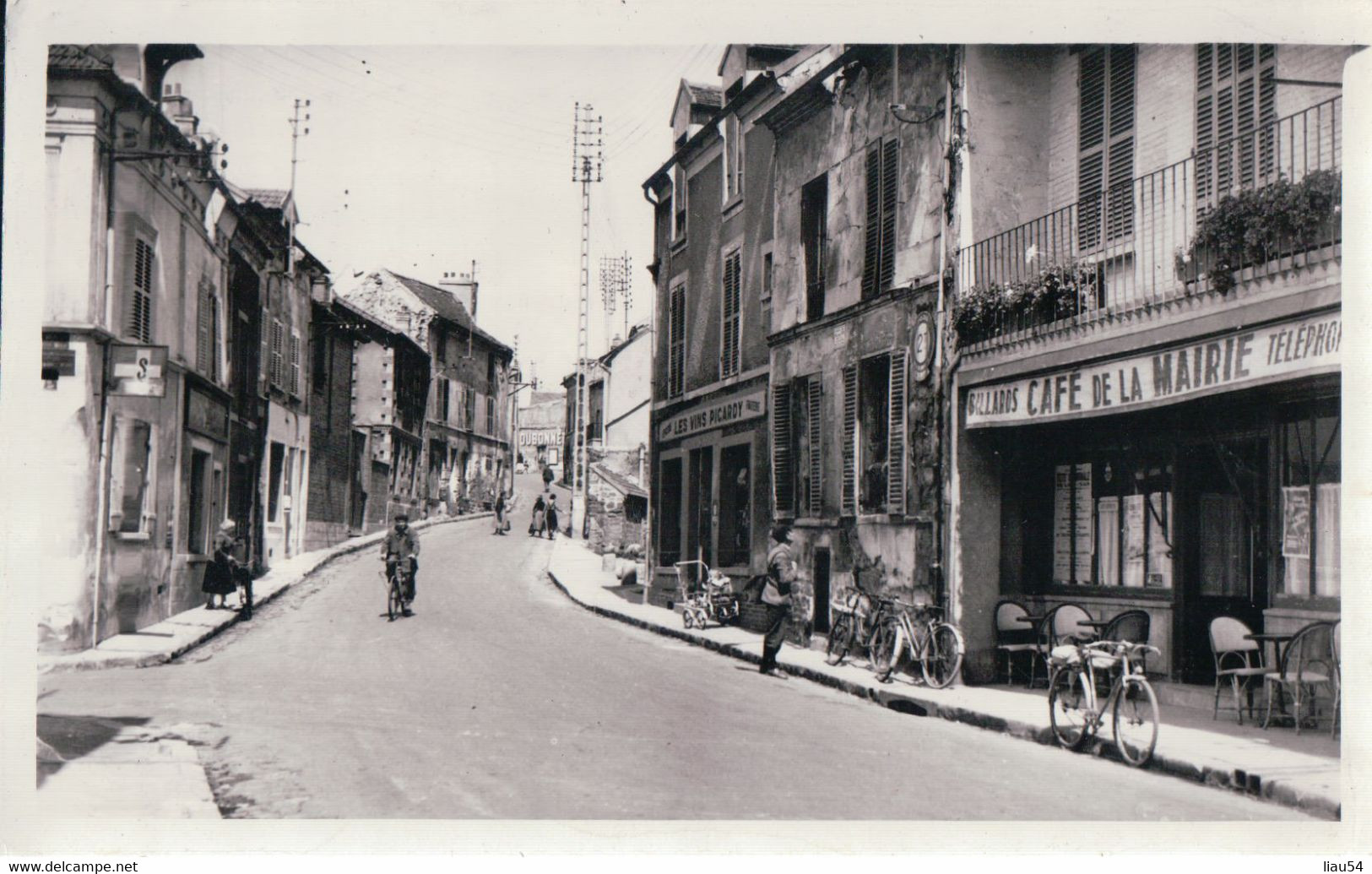 CARRIERES Sur SEINE Rue Gabriel Péri (CAFE De La MAIRIE) - Carrières-sur-Seine