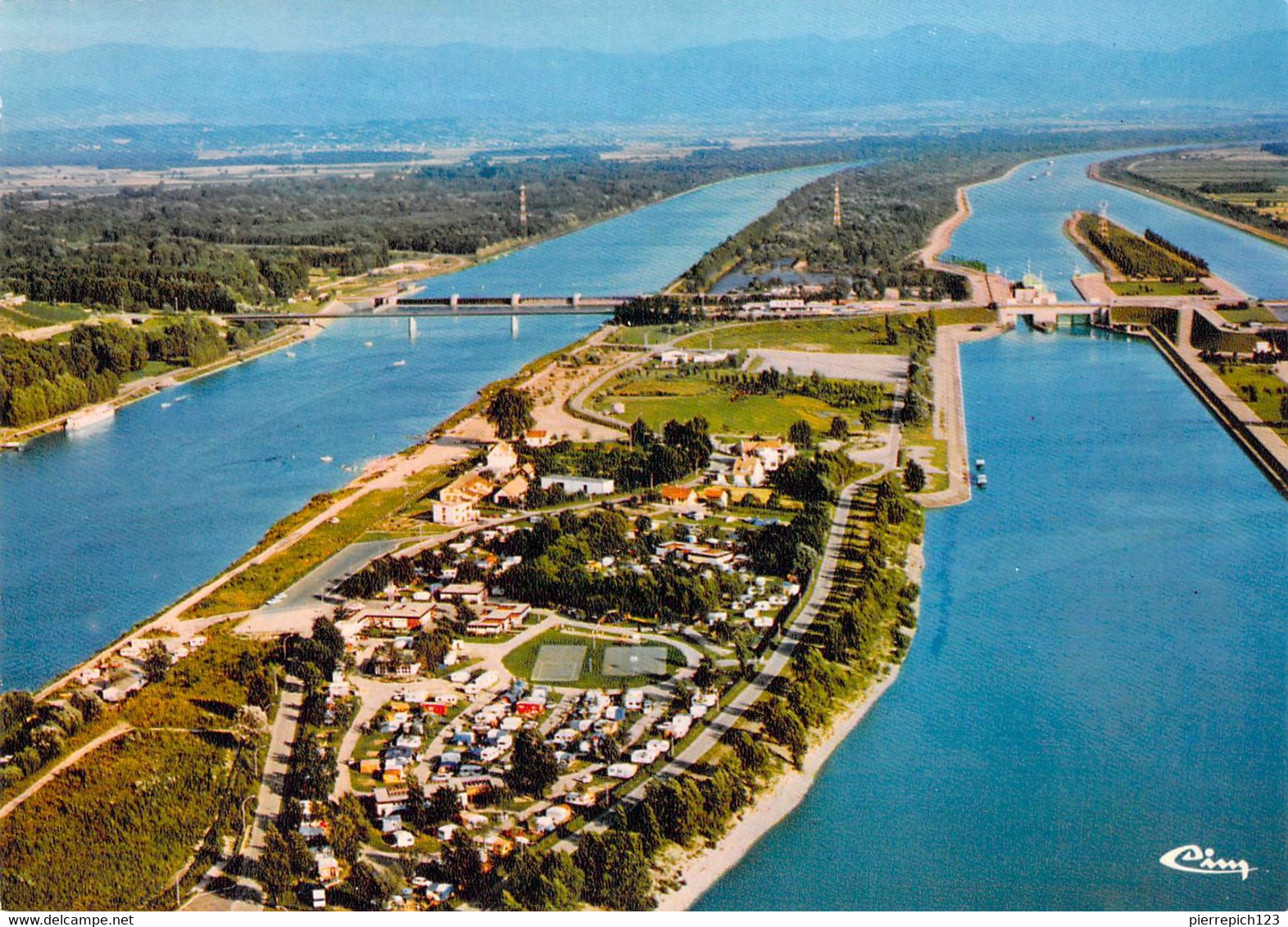 68 - Vogelgrun - Neuf Brisach - Vue Aérienne Du Camping "Ile Du Rhin" - Le Grand Canal D'Alsace - Le Rhin - Vogelgruen