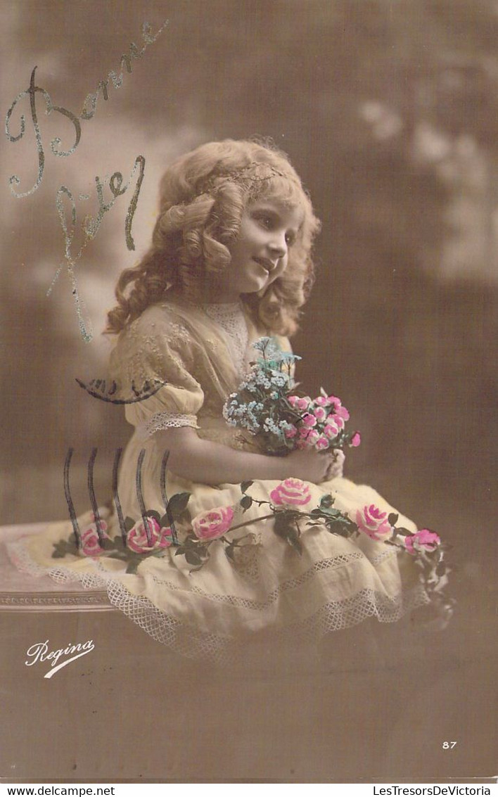 FANTAISIE - ENFANTS - Bonne Fête Souhaitée Par Une Petite Fille En Robe En Dentelle - Carte Postale Ancienne - Szenen & Landschaften