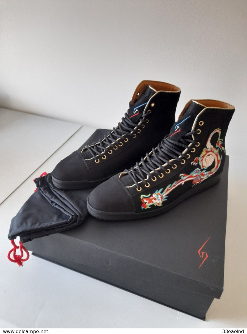 Sneakers / Chaussure / Basket / Atelier Du Tranchet Paris / Modèle DRAGON FURY / Année Modèle 2021/22 - Schuhe