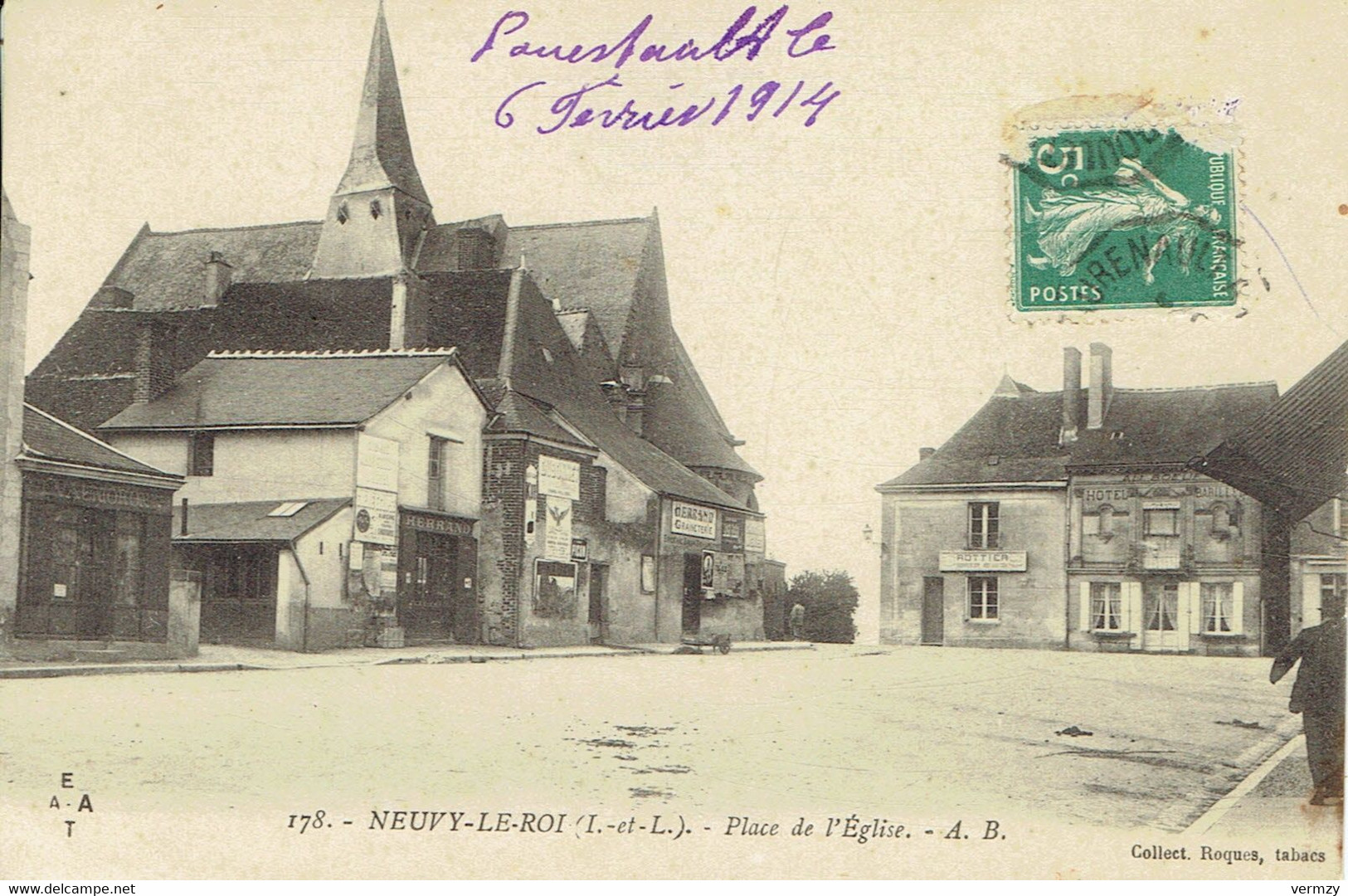 CPA NEUVY-LE-ROI : Place De L'Eglise - Neuvy-le-Roi