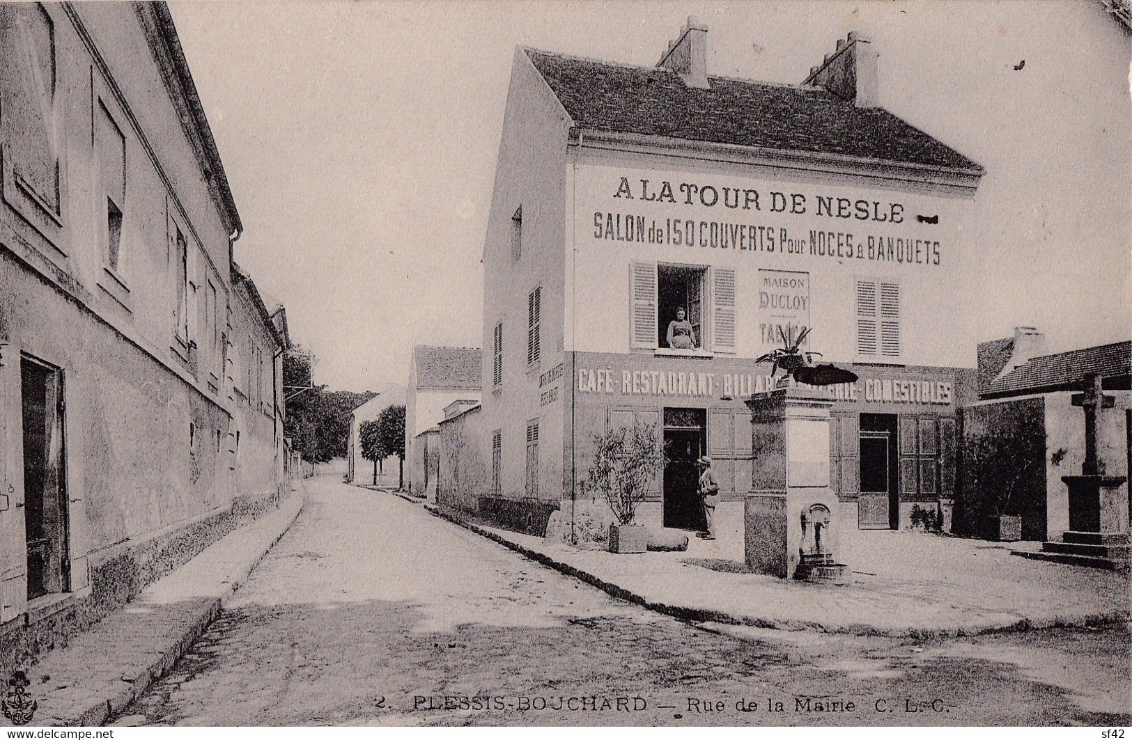 LE PLESSIS BOUCHARD                       RUE  DE LA MAIRIE            A LA TOUR DE NESLE - Le Plessis Bouchard