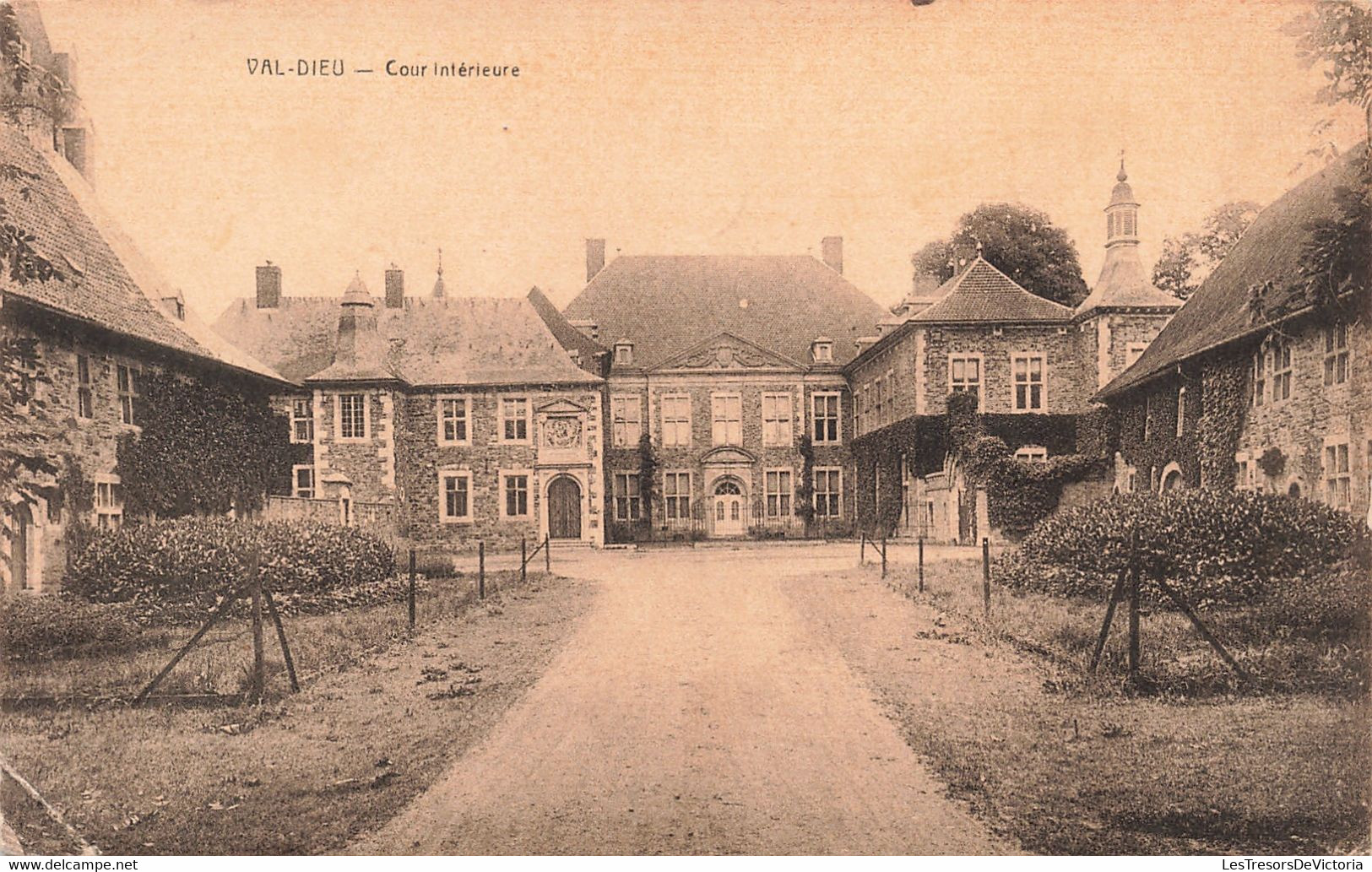 Belgique - Aubel - Val Dieu - Abbaye - Cour Intérieur - Edit. Franck Collard - E. Desaix - Carte Postale Ancienne - Herve