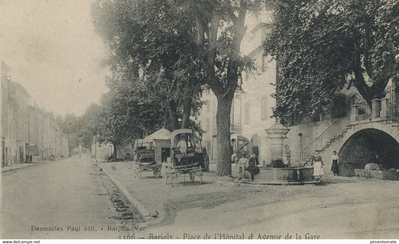 BARJOLS PLACE DE L'HOPITAL ET AVENUE DE LA GARE - Barjols