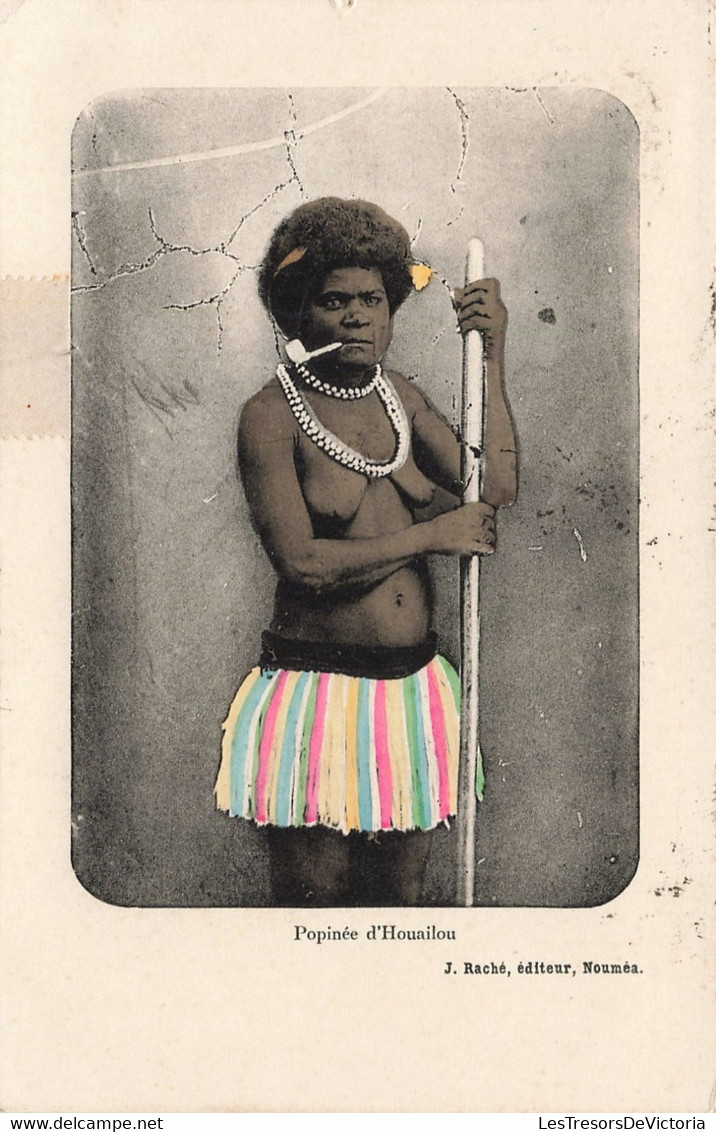 Nouvelle Calédonie - Nouméa - Popinée De D'houailou - Edit. J. Raché - Sein Nu Pipe  - Colorisé -Carte Postale Ancienne - New Caledonia