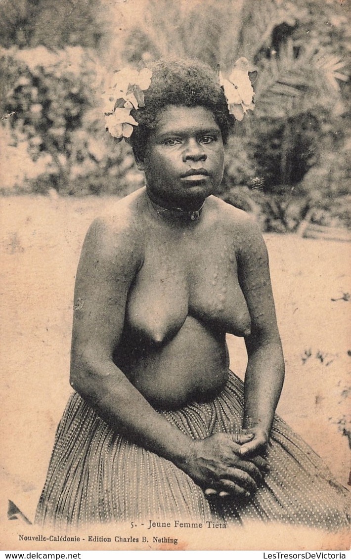Nouvelle Calédonie - Jeune Femme Tiéta - Edit. Charles B. - Sein Nu - Scarification  - Carte Postale Ancienne - Nueva Caledonia