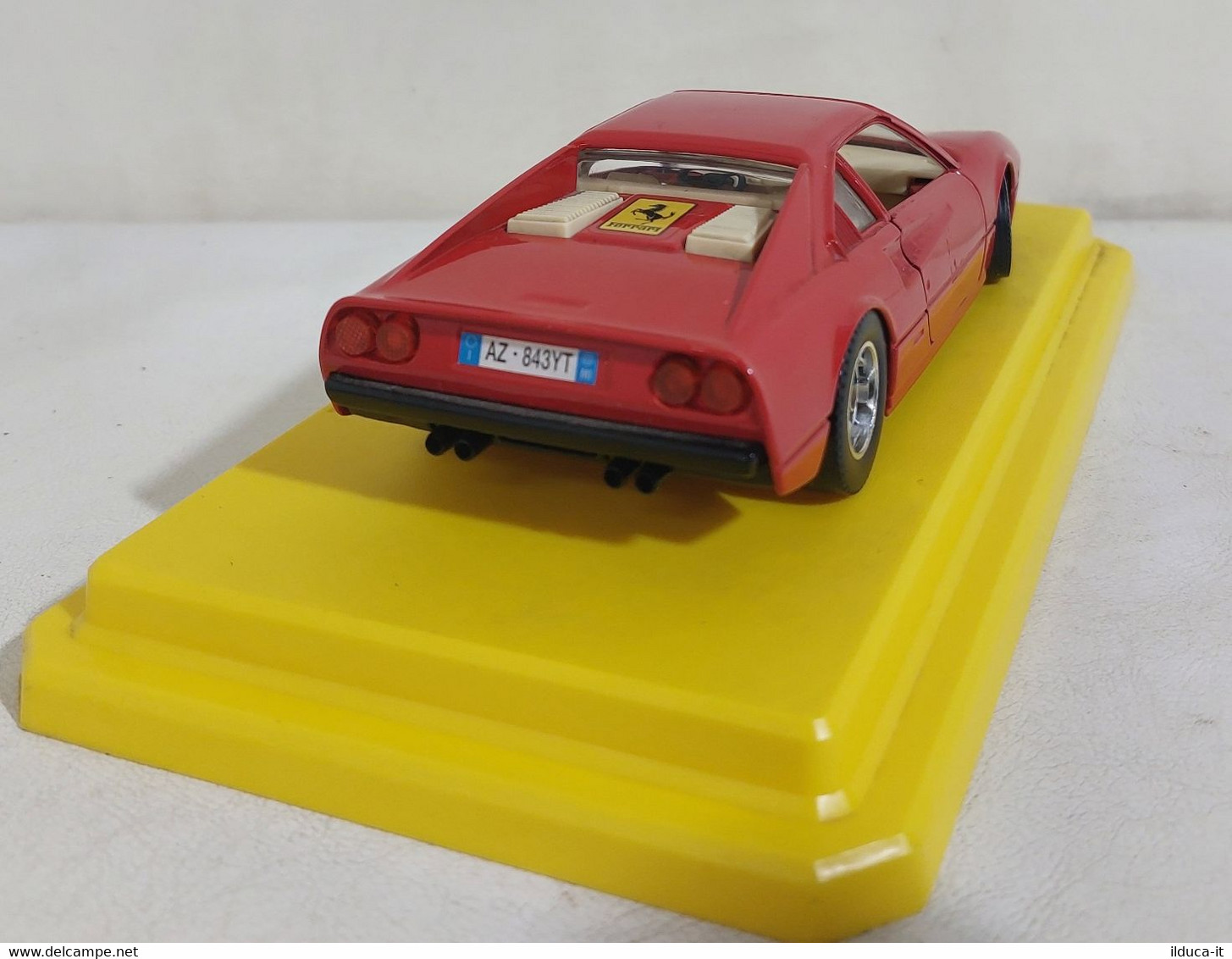 I112666 BURAGO 1/24 - FERRARI 308 GTB - Burago